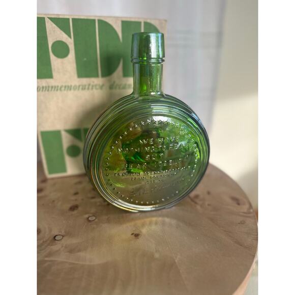 Vintage Wheaton Glass FDR Commemorative Decanter Green Carnival Glass w/ Box - Picture 2 of 2